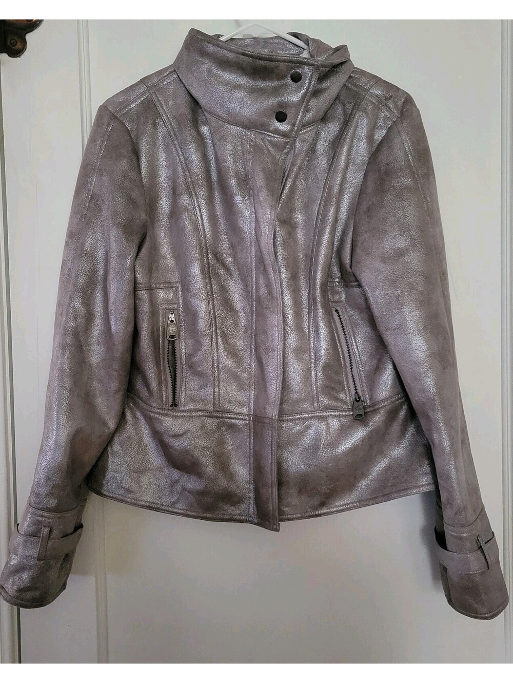 Via Spiga Women’s L Taupe Shiny Faux Leather Moto Jacket Vintage Style Y2K